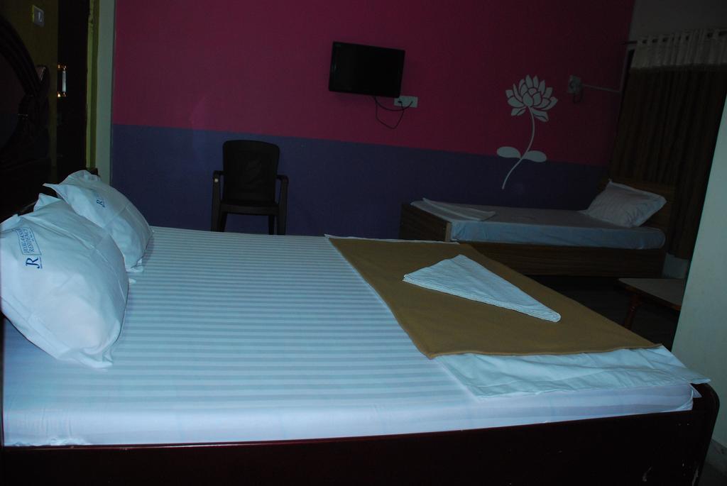 Jayalakshmi Residency Otel Tirupati Dış mekan fotoğraf